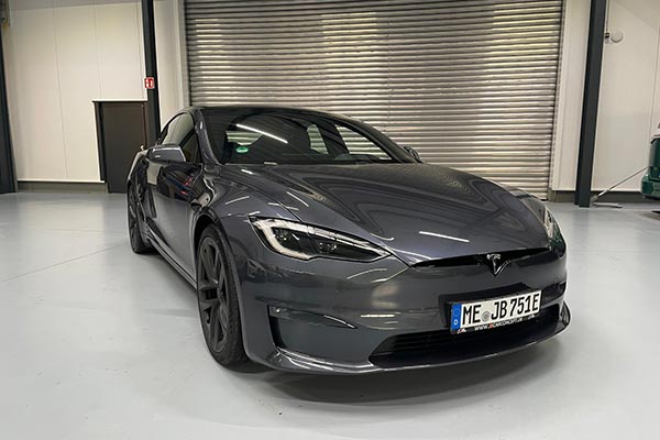Introducing the Tesla Model S Plaid, available at JB CarConcept for comparison drives.