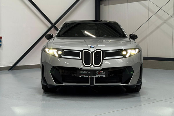 BMW iX3 mieten – Testfahrzeug sofort verfügbar